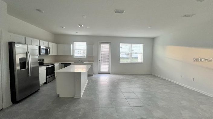 Image No.4-4 Bed Townhouse for sale