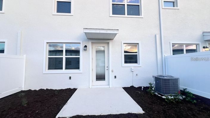 Image No.40-4 Bed Townhouse for sale