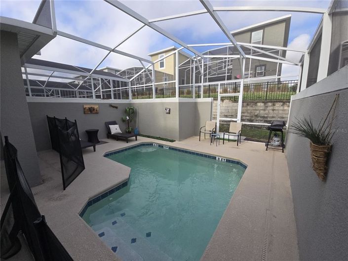 Image No.21-5 Bed Townhouse for sale