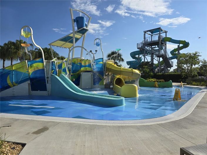 Image No.25-5 Bed Townhouse for sale