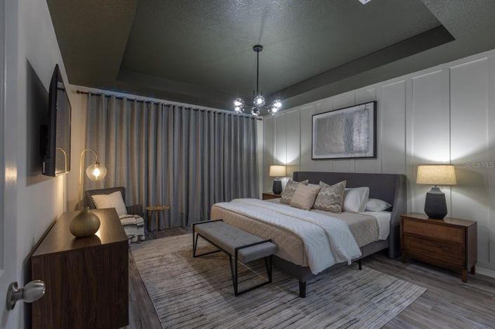 Image No.8-6 Bed House for sale