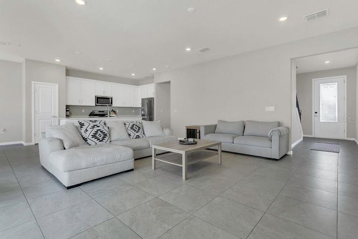 Image No.12-5 Bed House for sale