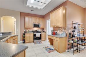 Image No.7-4 Bed House for sale