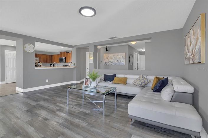 Image No.13-3 Bed House for sale