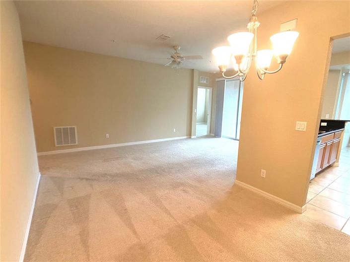 Image No.8-Appartement de 2 chambres à vendre à Saint John