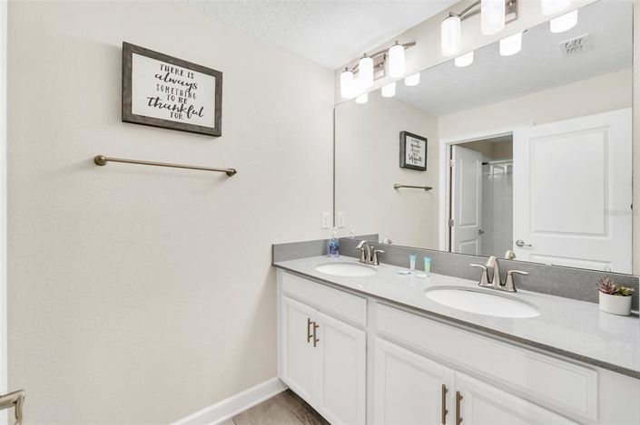 Image No.23-4 Bed Townhouse for sale