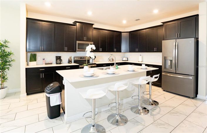 Image No.7-6 Bed House for sale