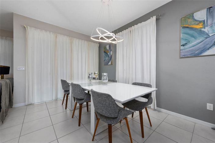 Image No.11-7 Bed House for sale