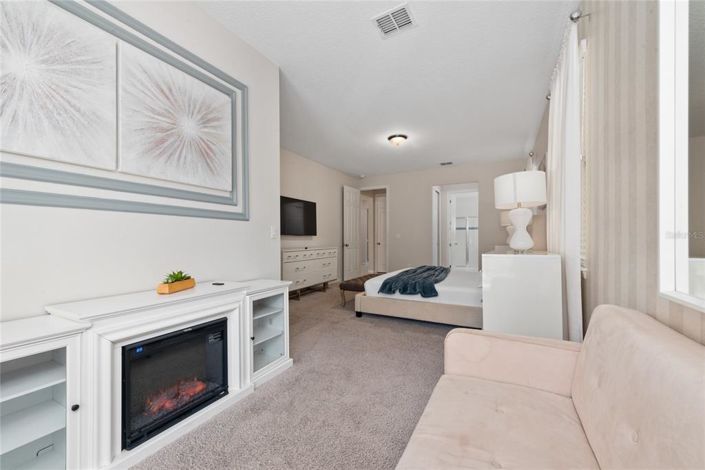 Image No.19-7 Bed House for sale