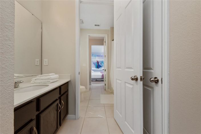 Image No.27-7 Bed House for sale