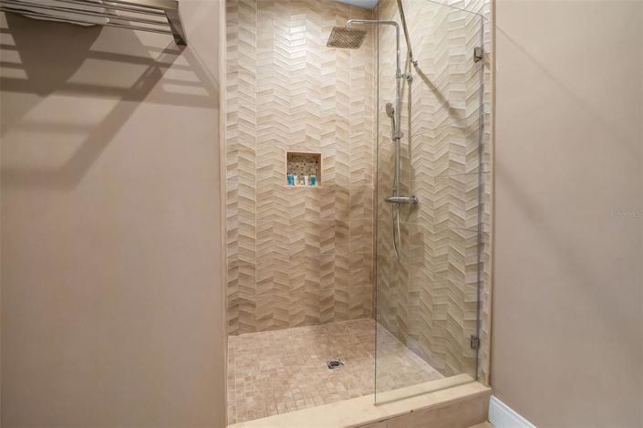 Image No.14-4 Bed Townhouse for sale