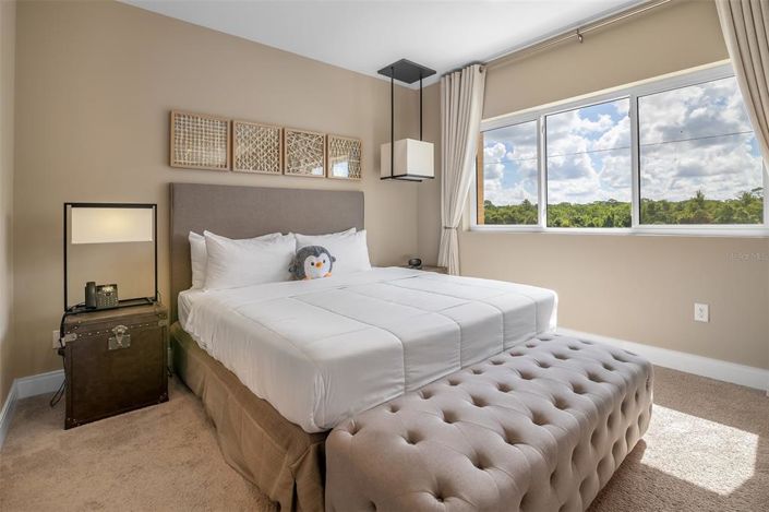 Image No.18-4 Bed Townhouse for sale