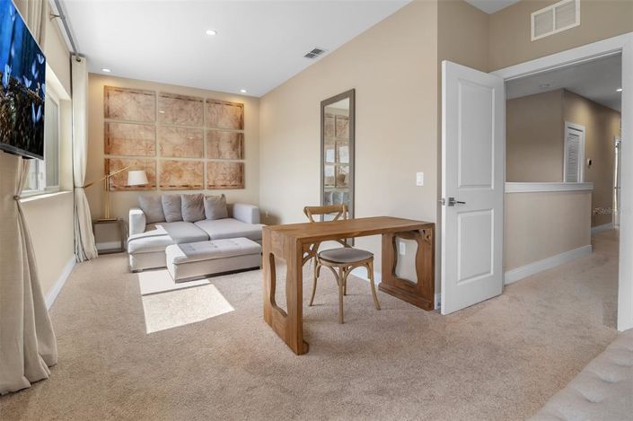 Image No.19-4 Bed Townhouse for sale