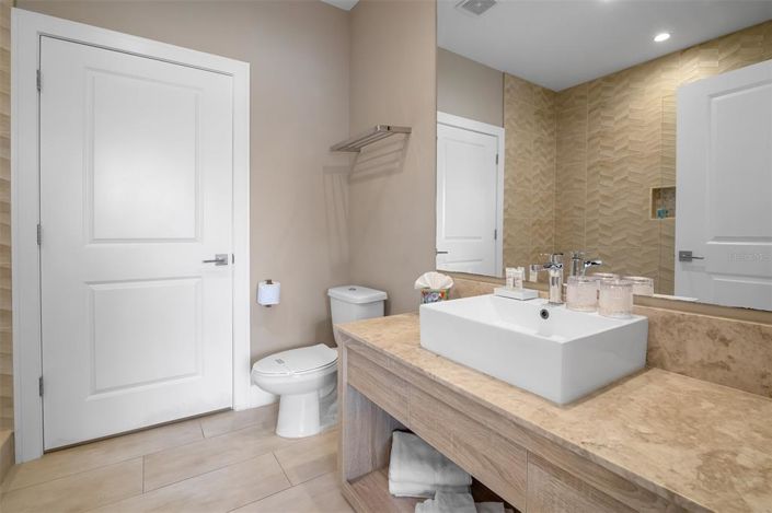 Image No.20-4 Bed Townhouse for sale