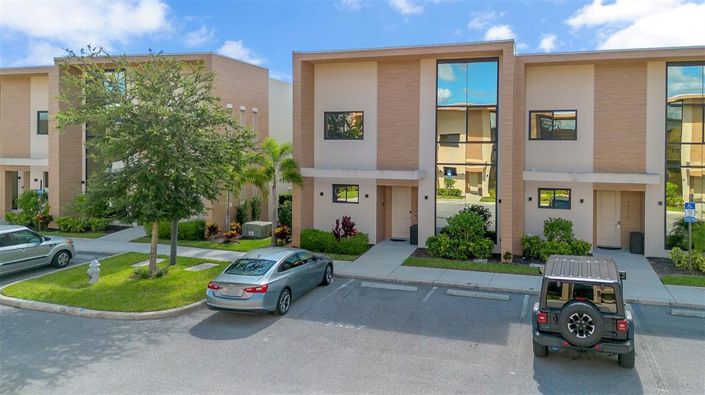 Image No.39-4 Bed Townhouse for sale