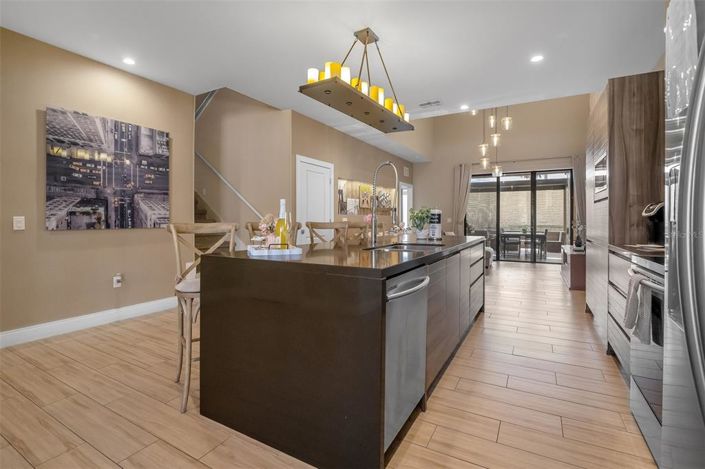 Image No.8-4 Bed Townhouse for sale