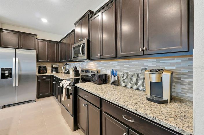 Image No.15-5 Bed Townhouse for sale