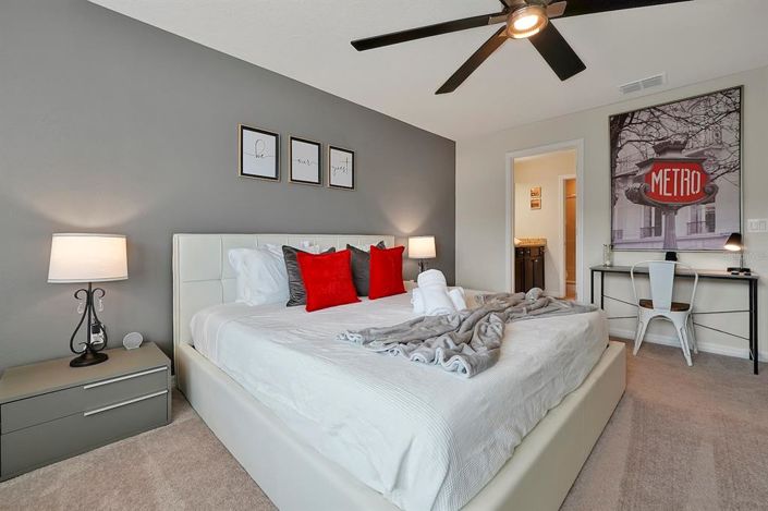 Image No.45-5 Bed Townhouse for sale