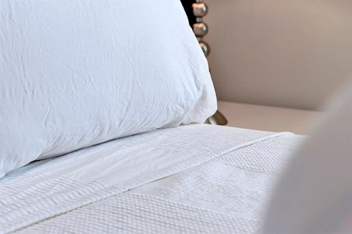 Image No.54-5 Bed Townhouse for sale