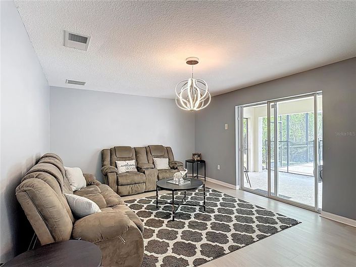 Image No.10-5 Bed House for sale