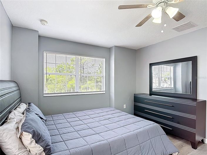 Image No.20-5 Bed House for sale