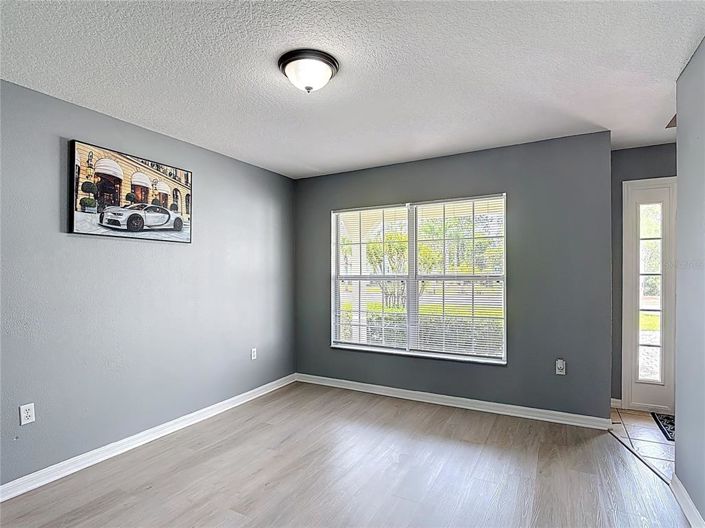 Image No.5-5 Bed House for sale