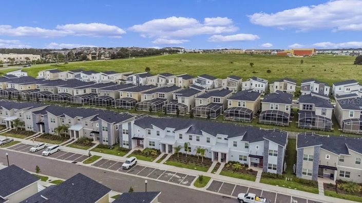 Image No.33-4 Bed Townhouse for sale