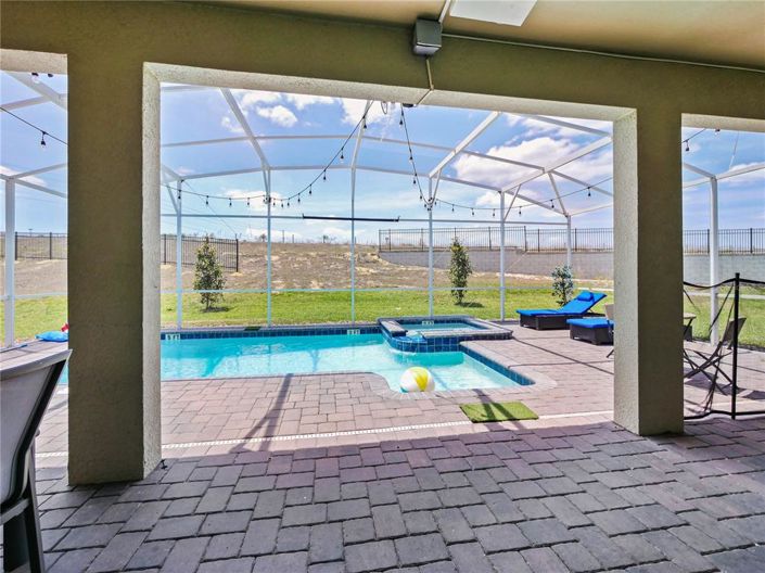 Image No.28-8 Bed House for sale