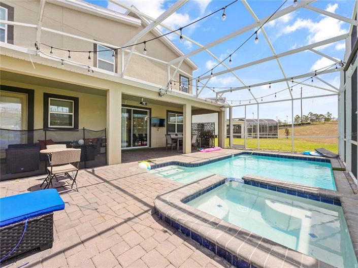 Image No.33-8 Bed House for sale