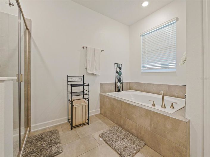 Image No.37-8 Bed House for sale