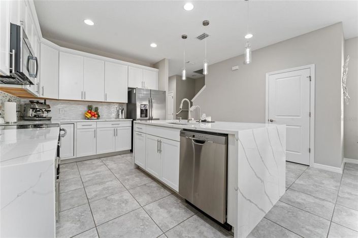 Image No.11-3 Bed Townhouse for sale