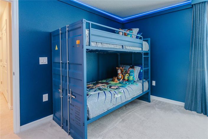 Image No.23-8 Bed Property for sale