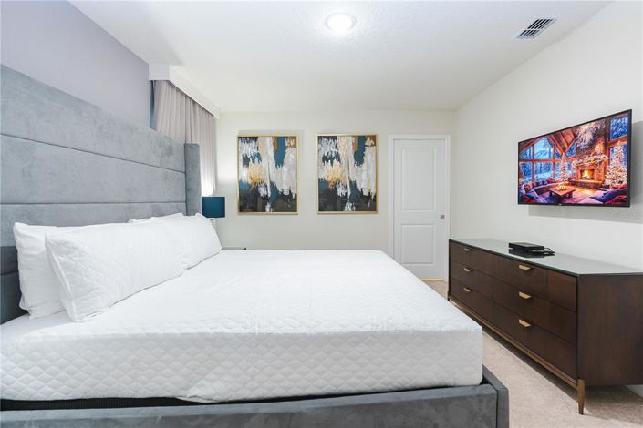 Image No.37-8 Bed Property for sale