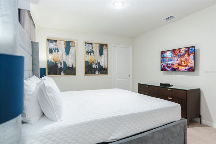 Image No.38-8 Bed Property for sale