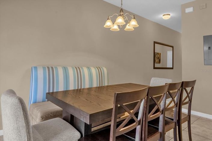 Image No.9-Maison de ville de 4 chambres à vendre à Saint John