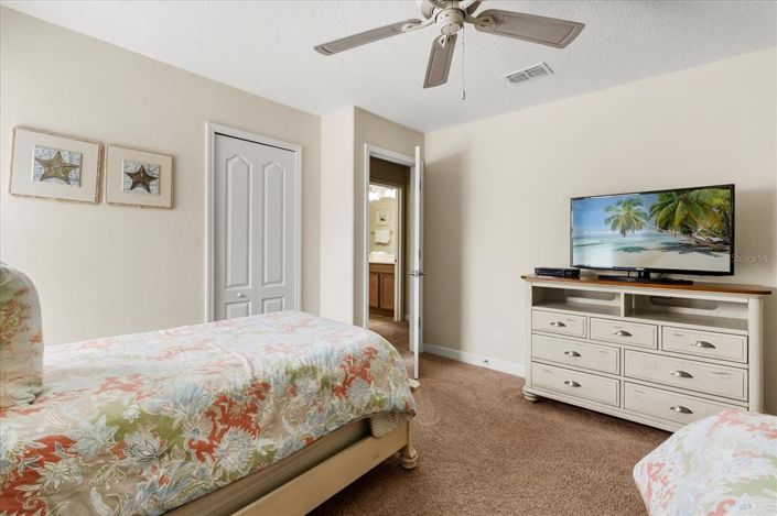 Image No.31-7 Bed Property for sale