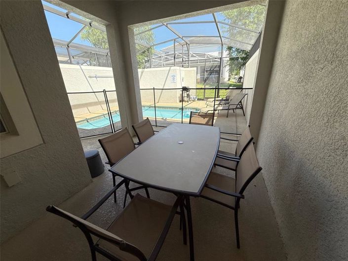 Image No.19-4 Bed Townhouse for sale