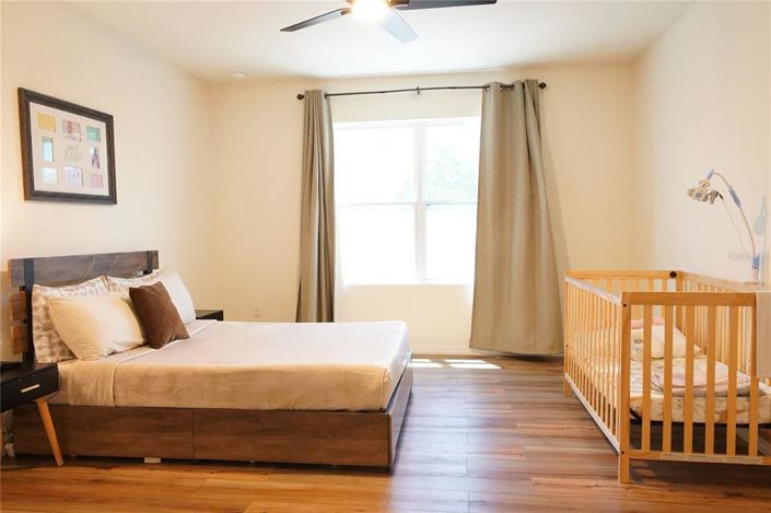 Image No.7-6 Bed House for sale