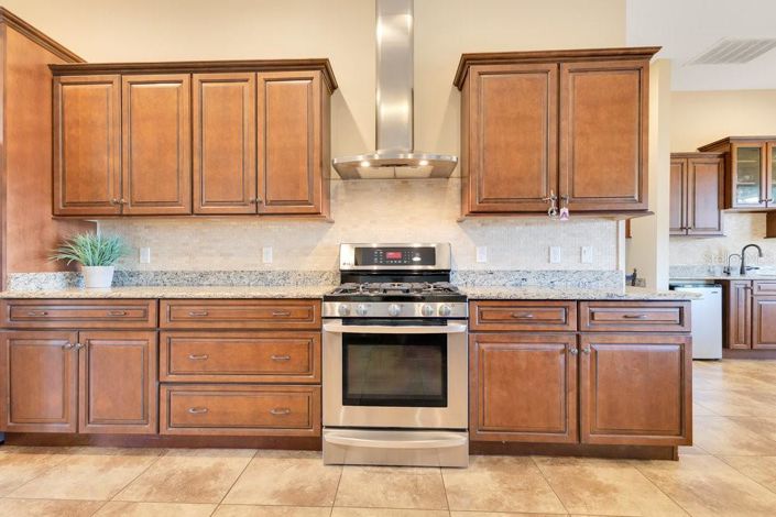 Image No.21-6 Bed House for sale