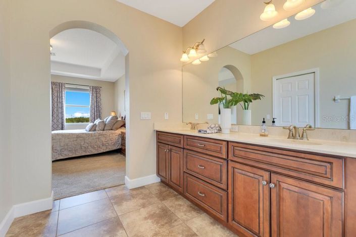 Image No.33-6 Bed House for sale