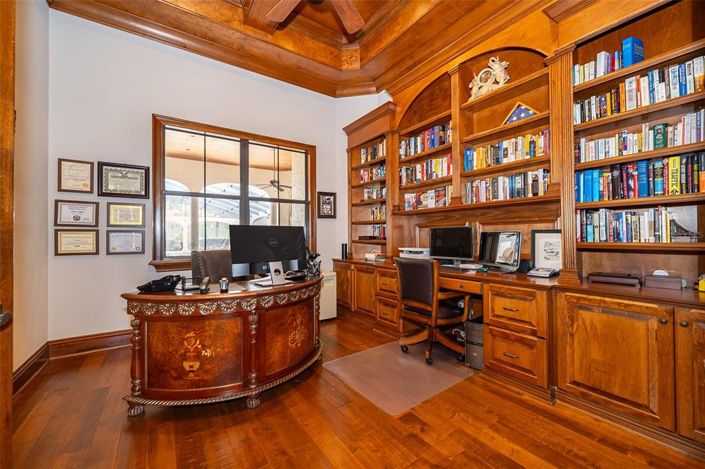 Image No.16-5 Bed House for sale