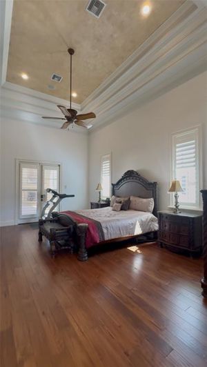 Image No.18-5 Bed House for sale