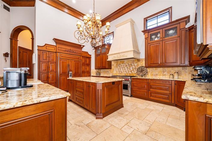 Image No.24-5 Bed House for sale