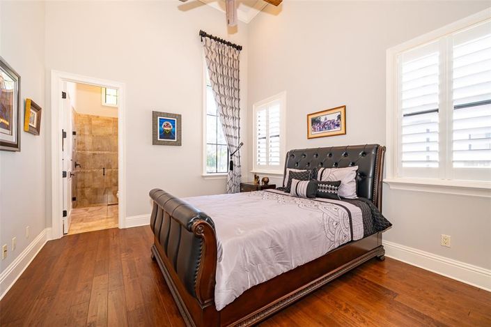 Image No.29-5 Bed House for sale