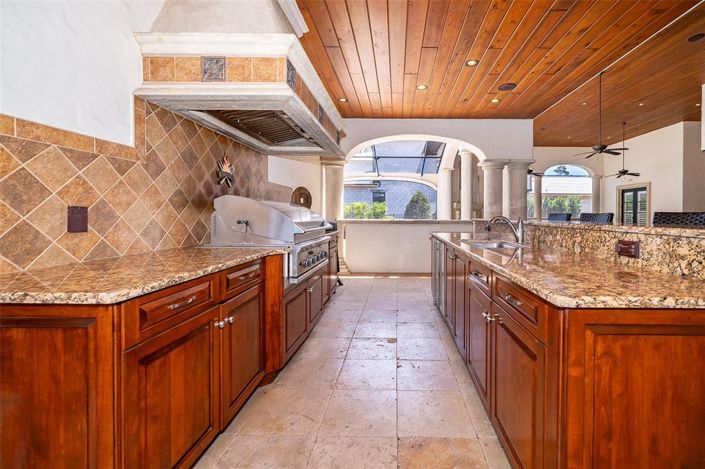 Image No.36-5 Bed House for sale