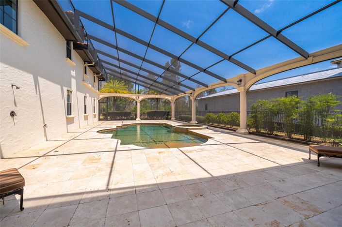 Image No.48-5 Bed House for sale