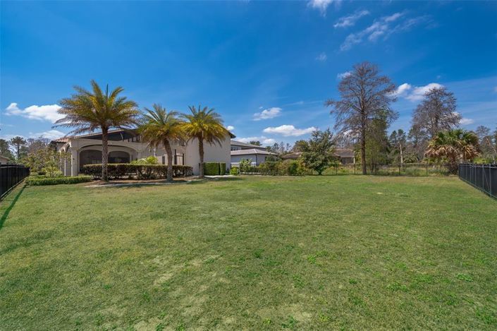 Image No.52-5 Bed House for sale