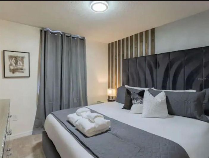 Image No.11-5 Bed Townhouse for sale