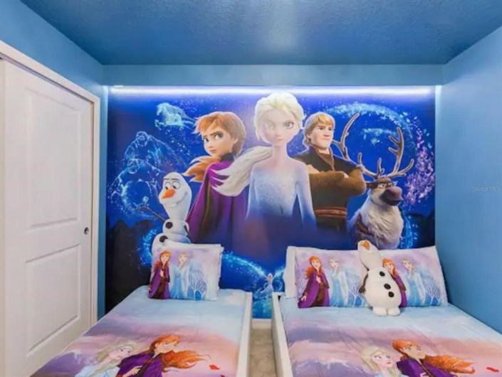 Image No.16-5 Bed Townhouse for sale