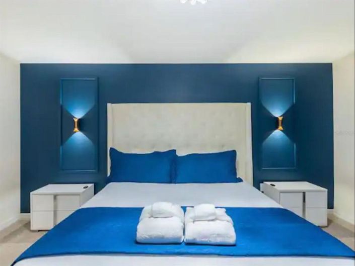 Image No.6-5 Bed Townhouse for sale